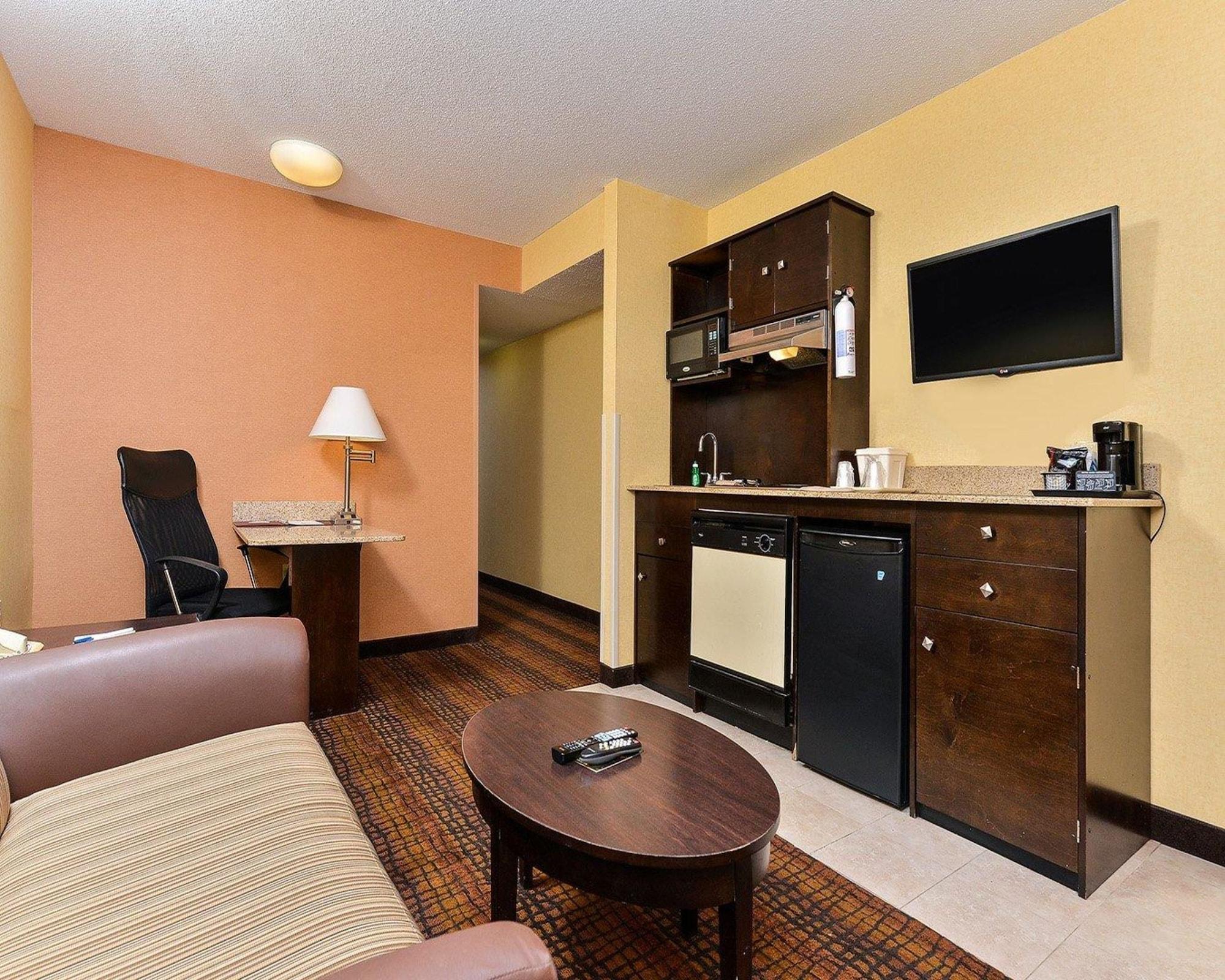 Latitude Suites Tinton Falls Eatontown - BW Premier Collection Экстерьер фото