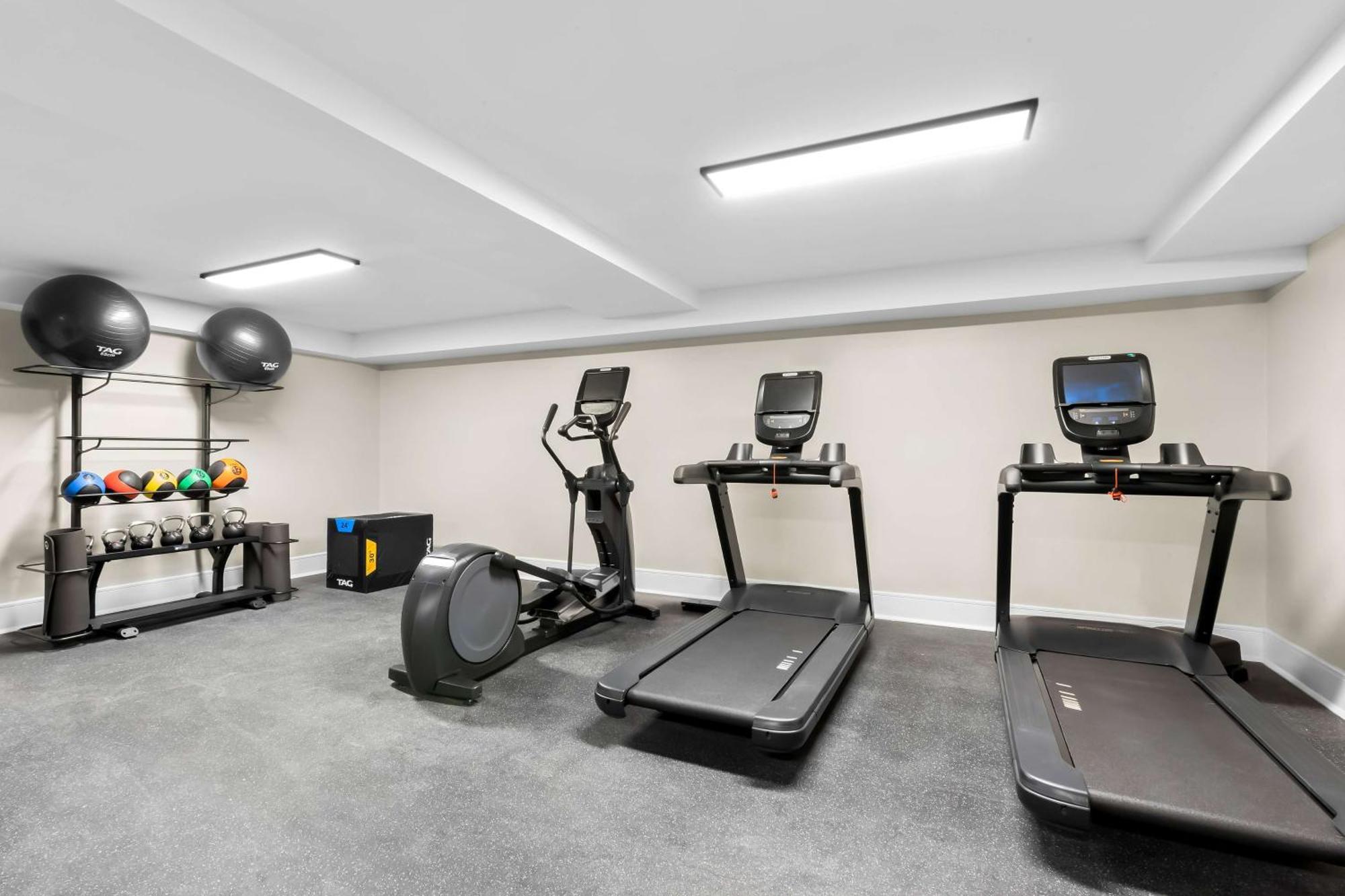 Latitude Suites Tinton Falls Eatontown - BW Premier Collection Экстерьер фото