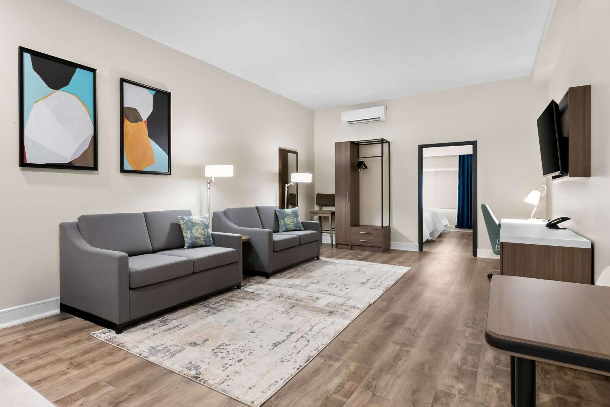 Latitude Suites Tinton Falls Eatontown - BW Premier Collection Экстерьер фото